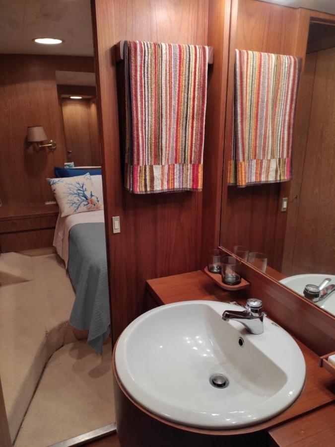 阿尔巴塔克斯 Boat & Breakfast Lucretia, Luxury Yacht酒店 外观 照片