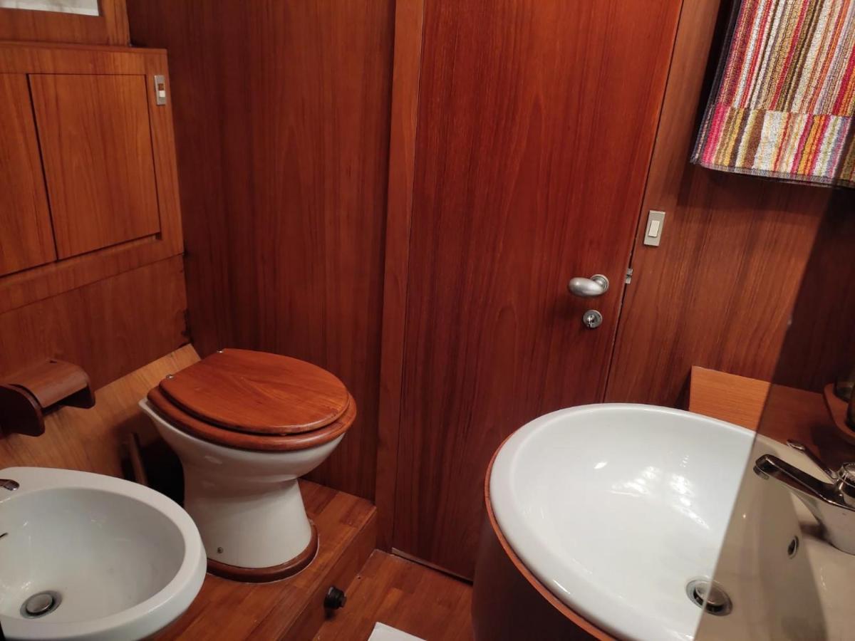 阿尔巴塔克斯 Boat & Breakfast Lucretia, Luxury Yacht酒店 外观 照片