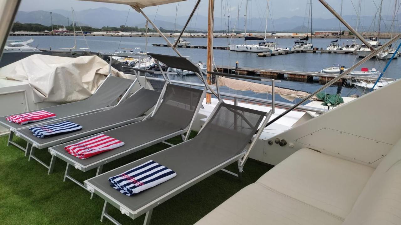 阿尔巴塔克斯 Boat & Breakfast Lucretia, Luxury Yacht酒店 外观 照片