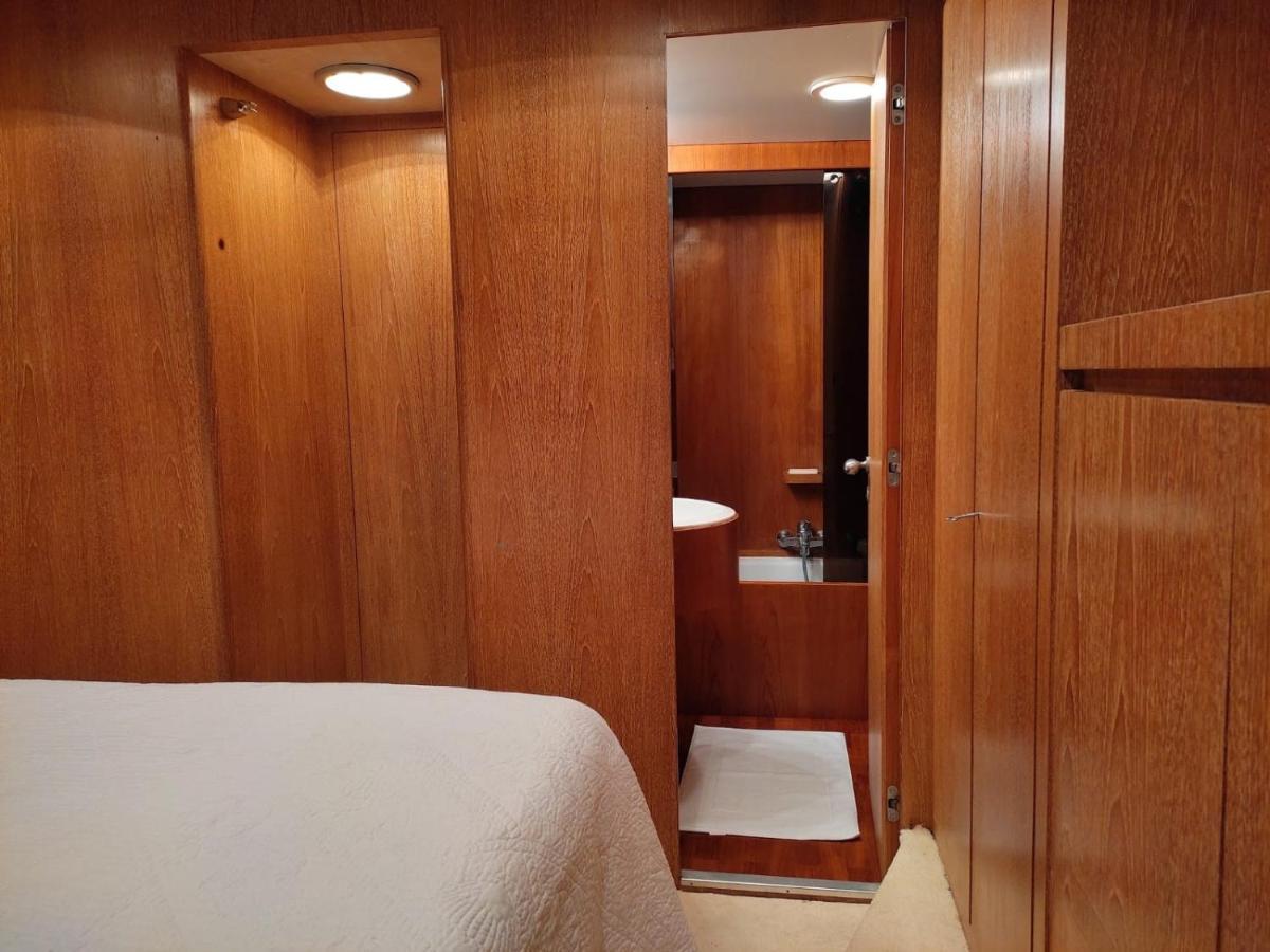 阿尔巴塔克斯 Boat & Breakfast Lucretia, Luxury Yacht酒店 外观 照片